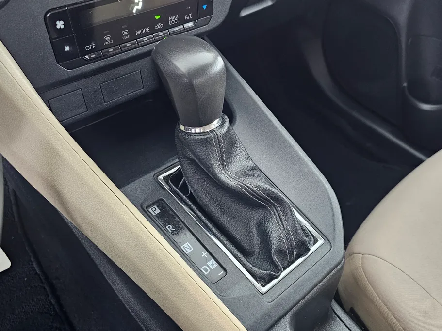 تويوتا يارس Y 2023 