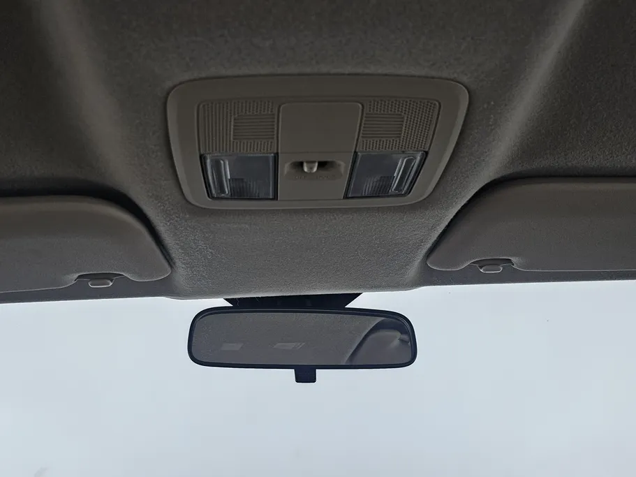 تويوتا يارس Y 2023 