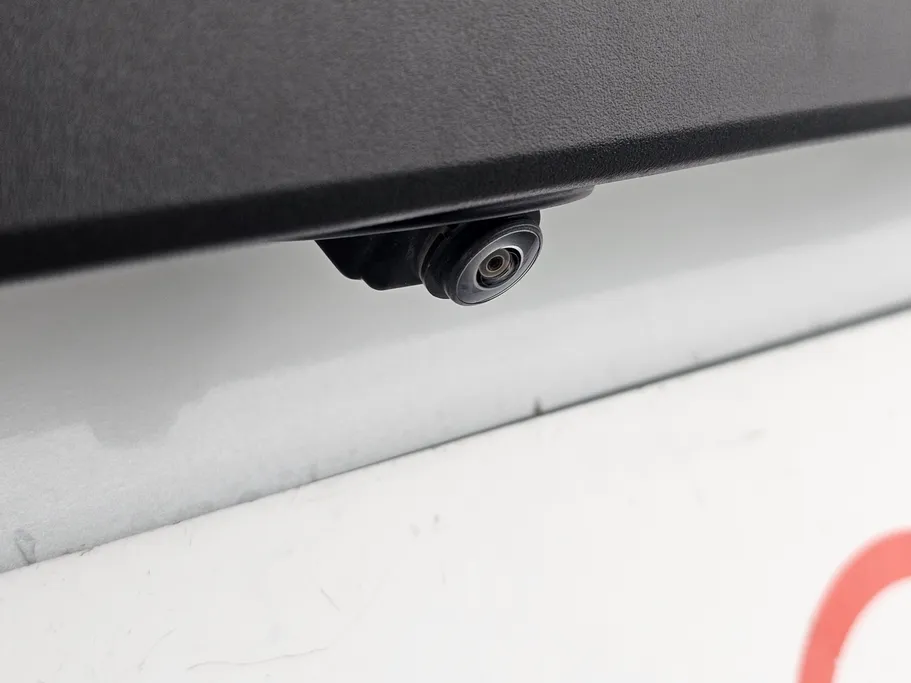 تويوتا يارس Y 2023 