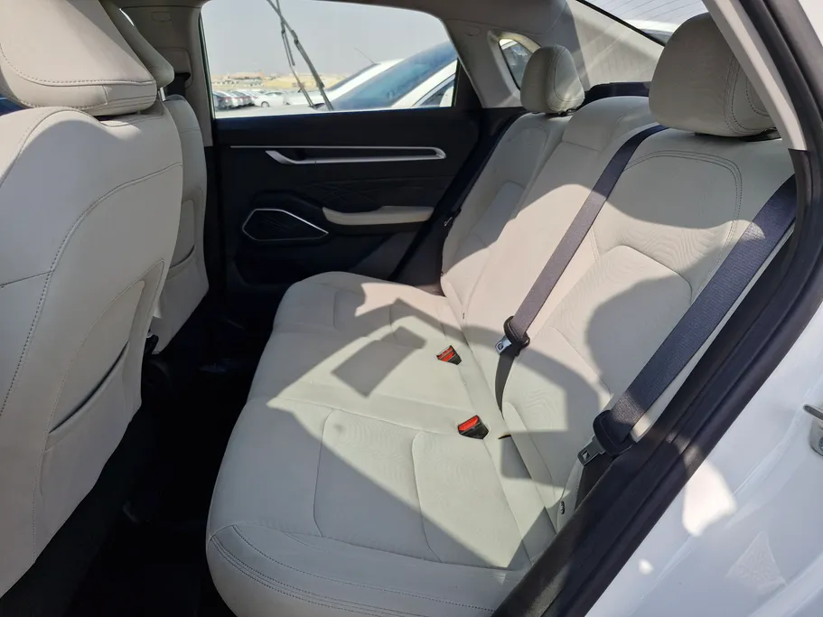 جيلي امجراند GS 2024 