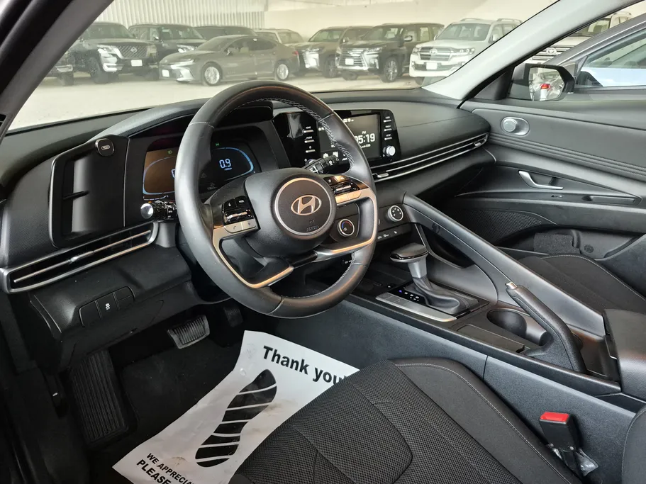 2024 Hyundai Elantra Comfort 