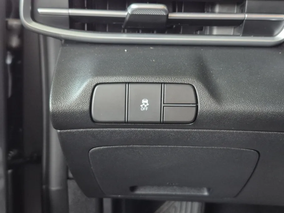 2024 Hyundai Elantra Comfort 