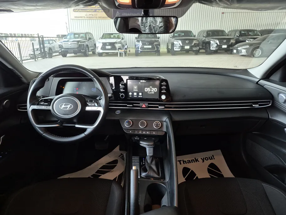 2024 Hyundai Elantra Comfort 