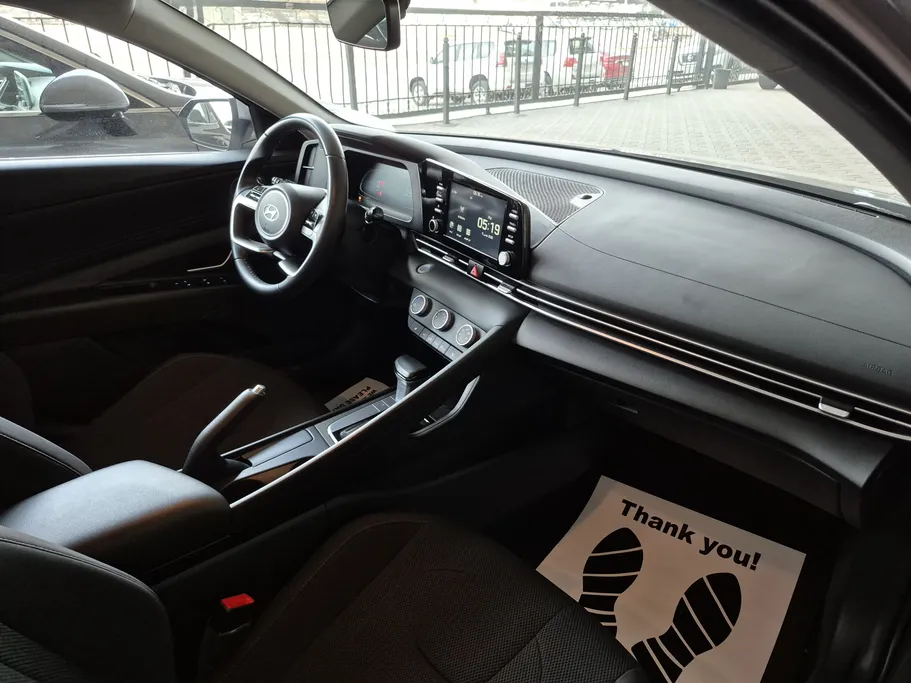 2024 Hyundai Elantra Comfort 