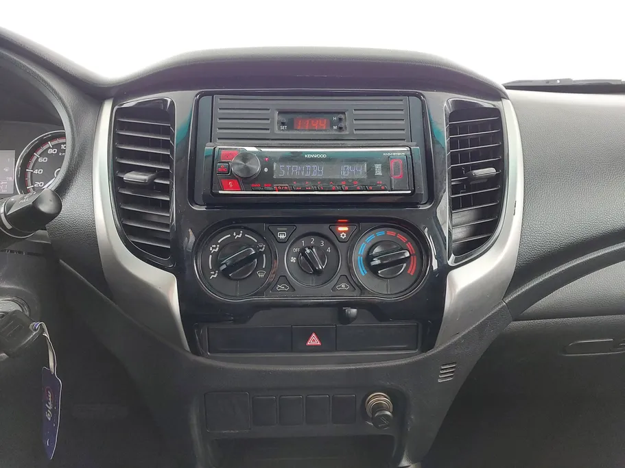 2022 ميتسوبيشي L200 DC 4x4 Diesel 