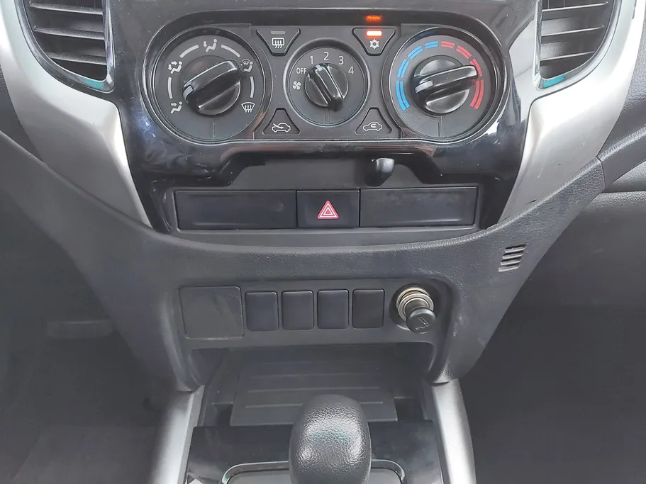 2022 ميتسوبيشي L200 DC 4x4 Diesel 