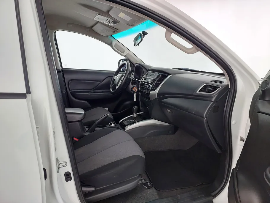 2022 ميتسوبيشي L200 DC 4x4 Diesel 