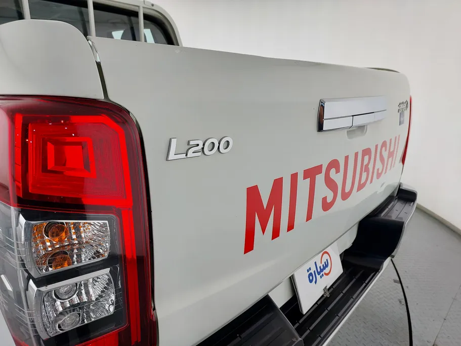2022 ميتسوبيشي L200 DC 4x4 Diesel 