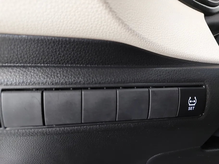 تويوتا كورولا XLI 2022 