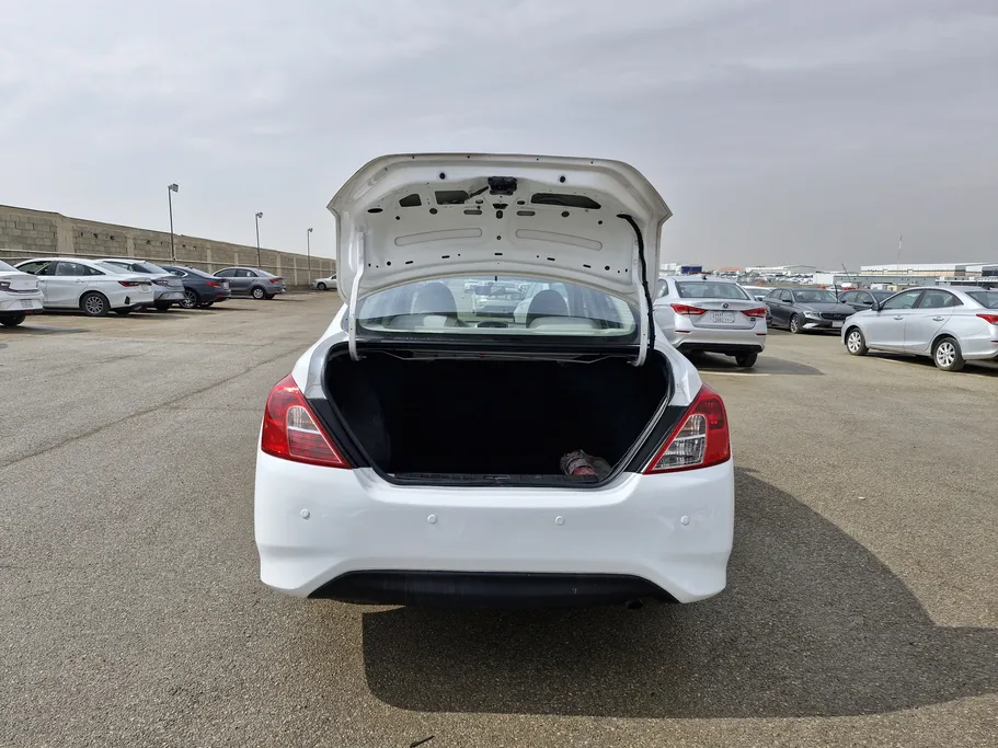 2020 Nissan Sunny SV 