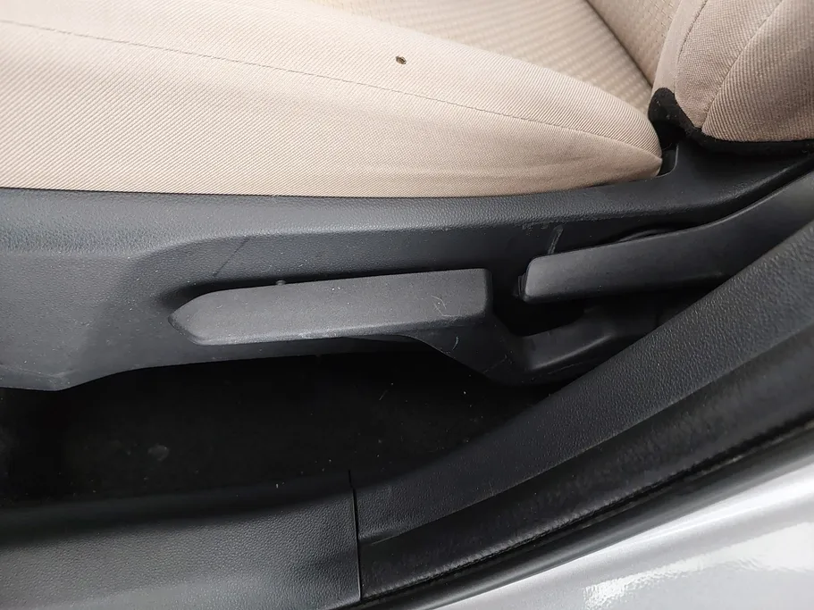 2024 Toyota Yaris  Y 