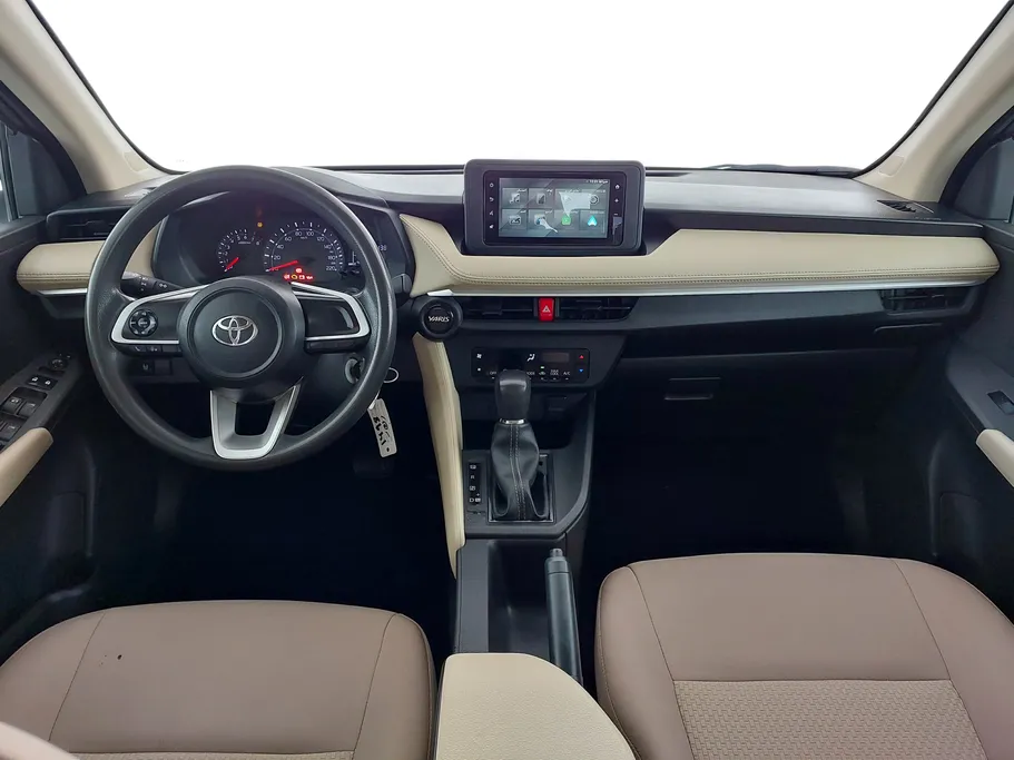 2024 Toyota Yaris  Y 