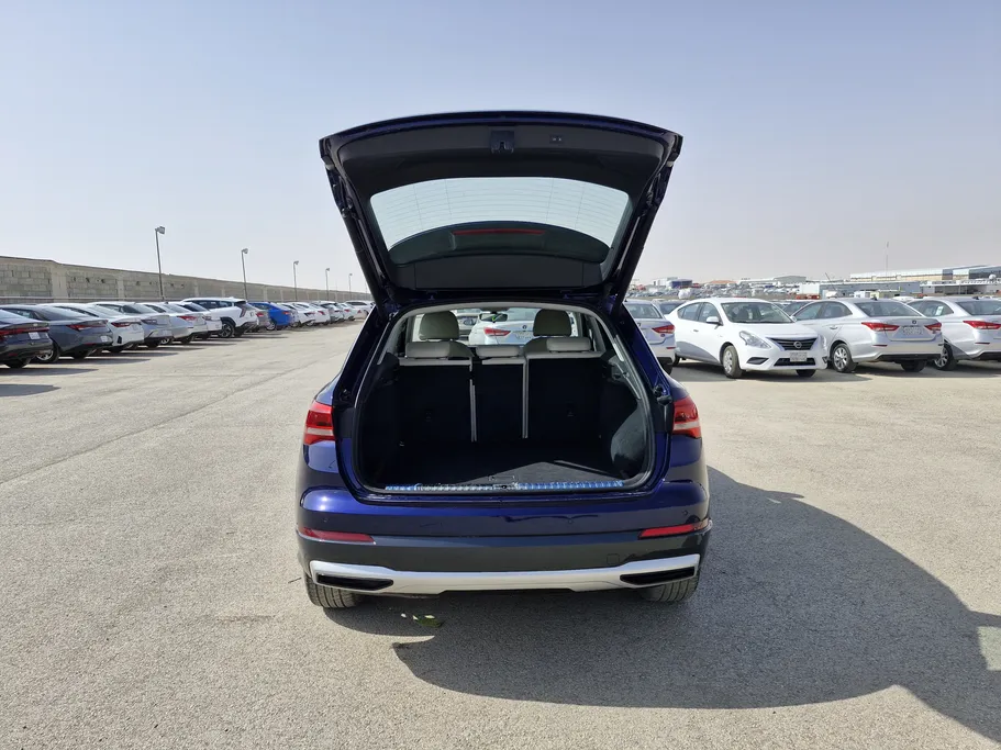 2023 Audi Q3 35 TFSl 