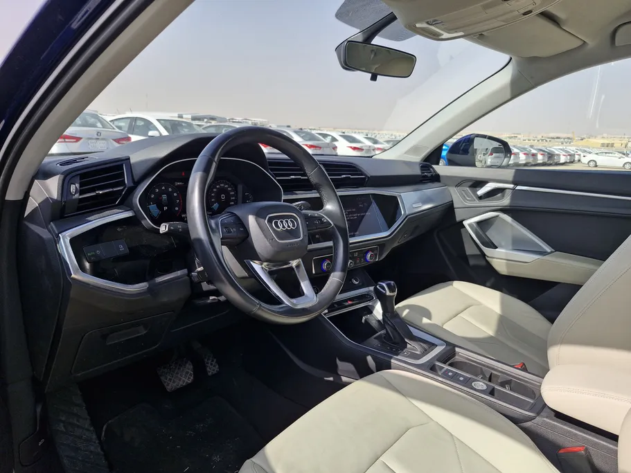 2023 Audi Q3 35 TFSl 