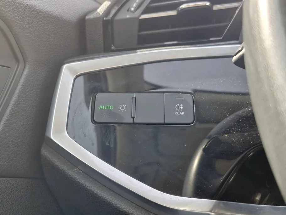 2023 Audi Q3 35 TFSl 