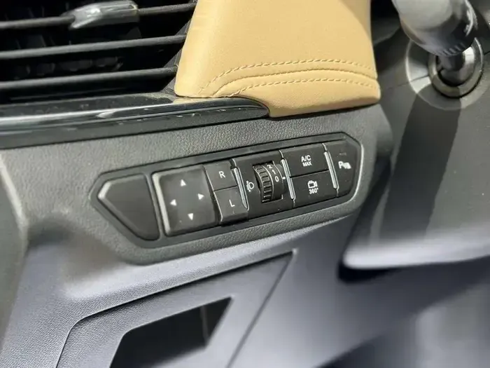 شفروليه كابتيفا Premier 2026 