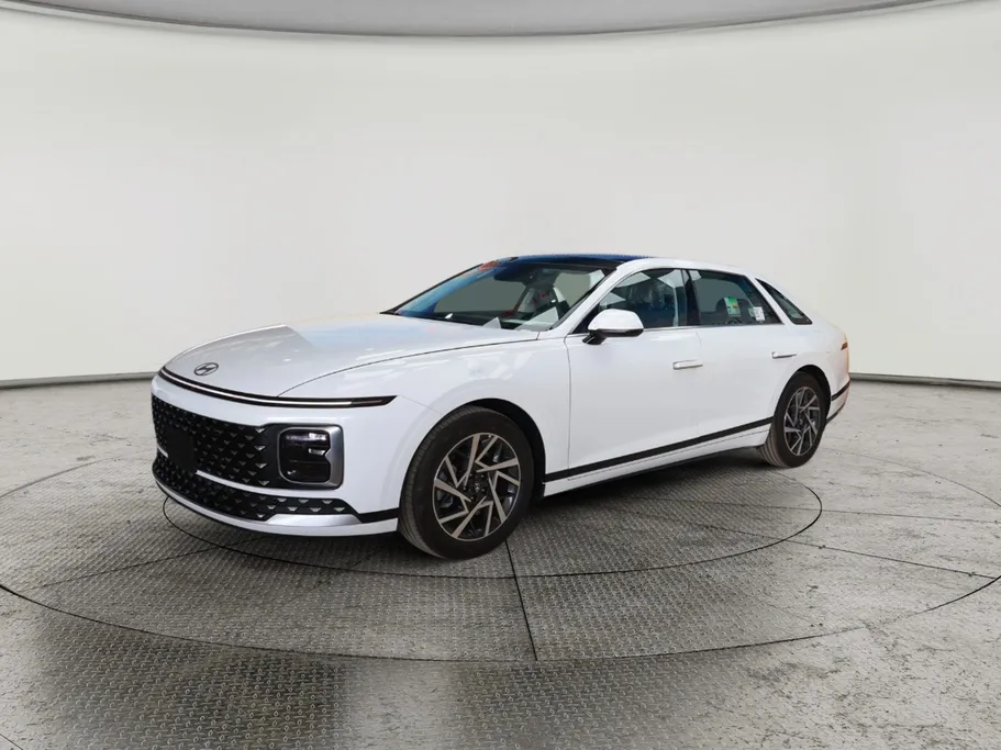 2026 Hyundai Azera Classic 