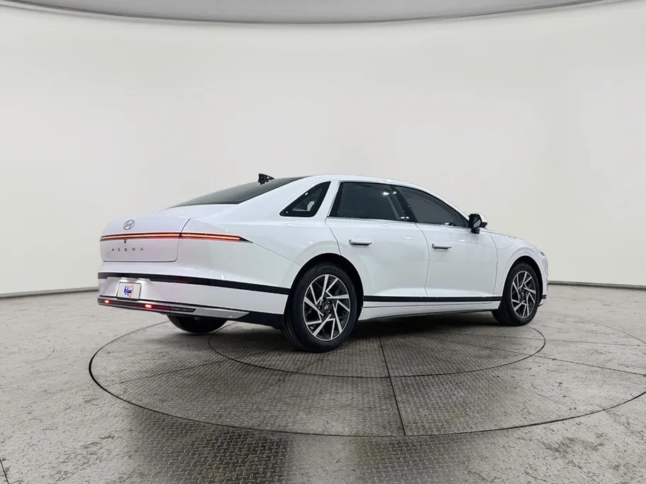 2026 Hyundai Azera Classic 
