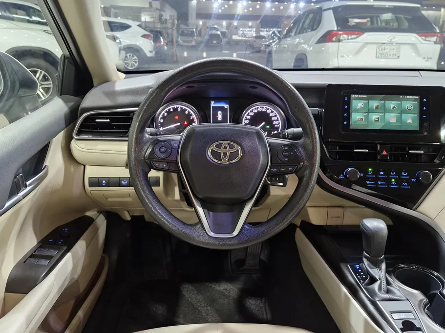 2022 Toyota Camry  LE 