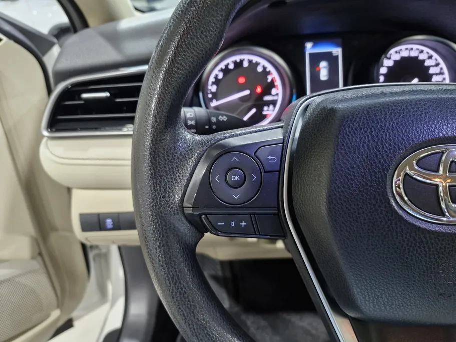 2022 Toyota Camry  LE 