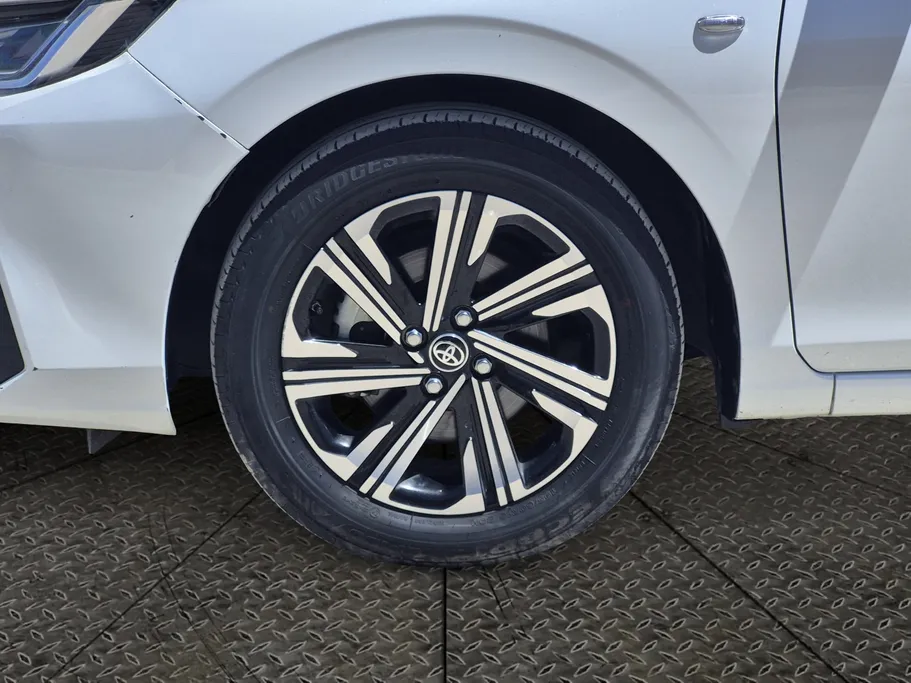 2024 Toyota Yaris  Y Plus 