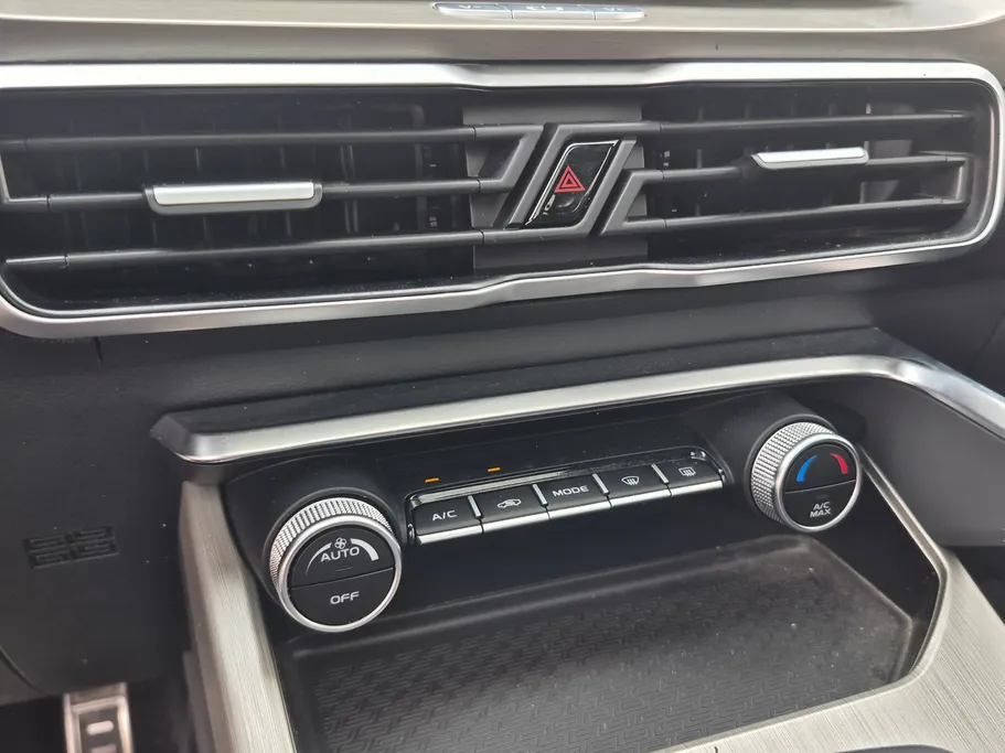 جيلي كول راي Plus 2023 