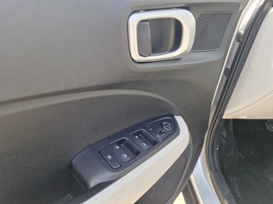 2024 Hyundai Venue Smart 