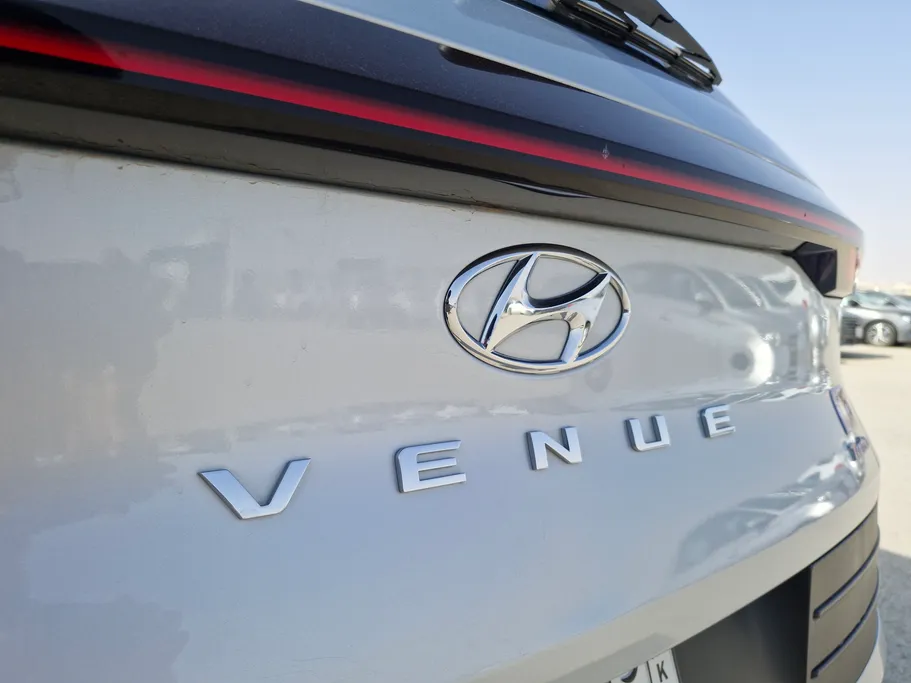 2024 Hyundai Venue Smart 