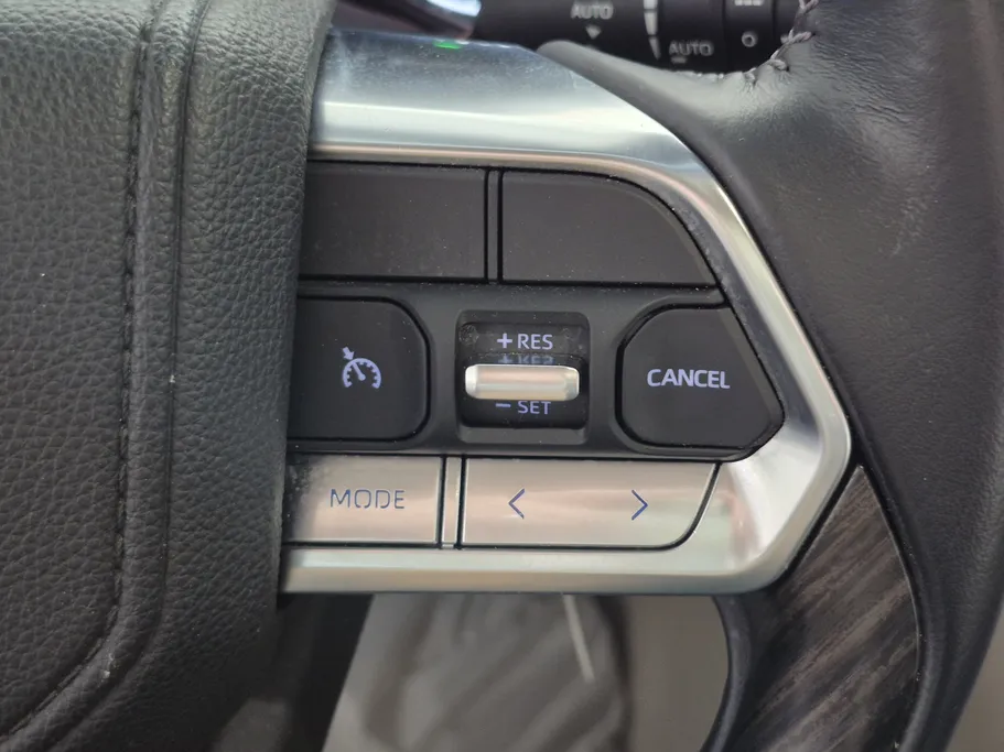 2023 Toyota Land Cruiser VX 