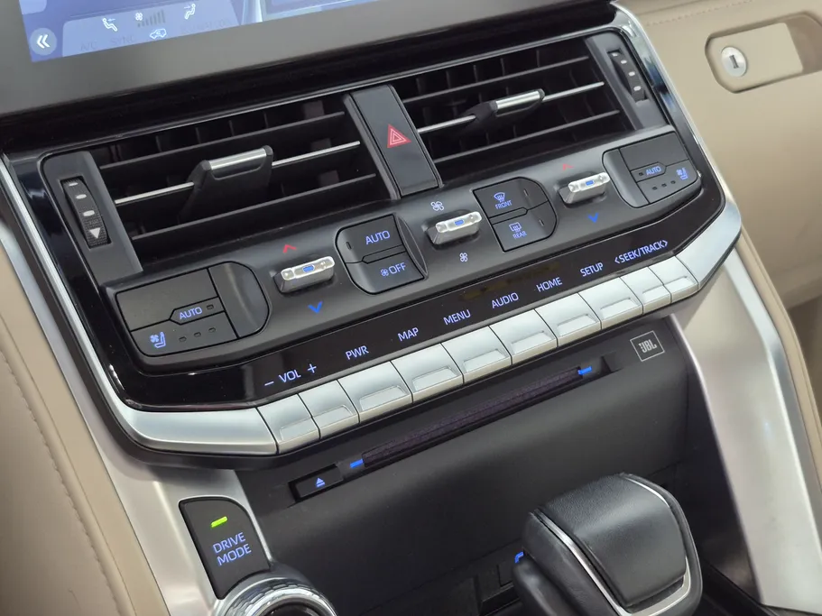 2023 Toyota Land Cruiser VX 