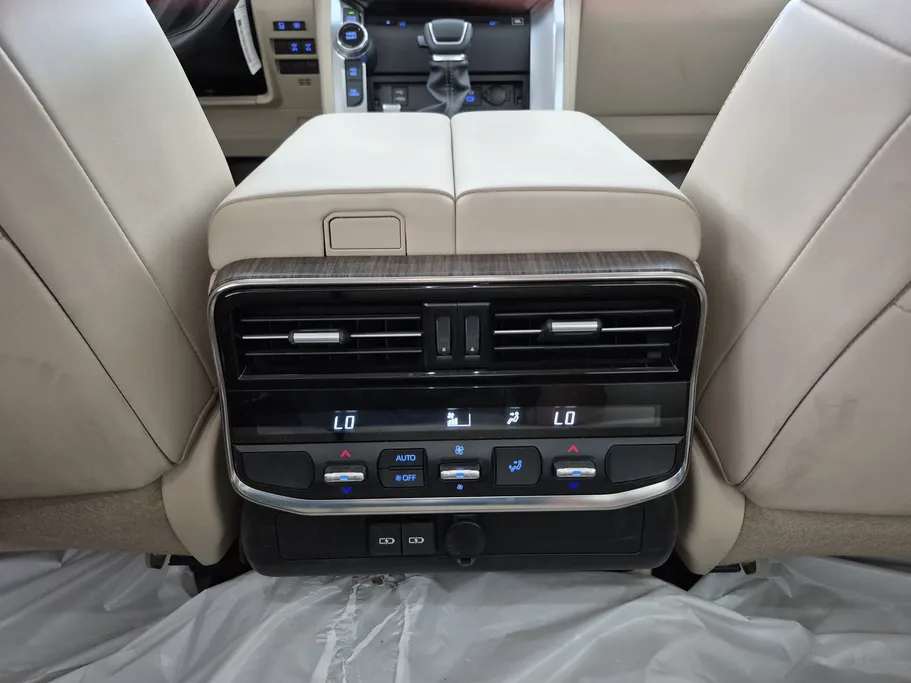 2023 Toyota Land Cruiser VX 