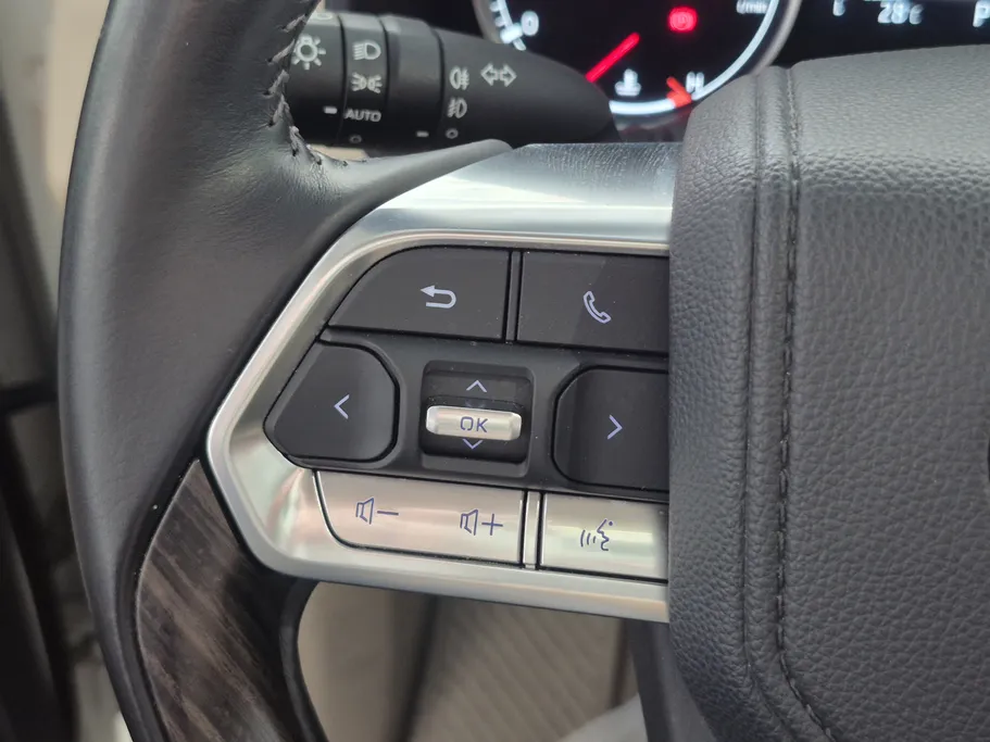 2023 Toyota Land Cruiser VX 