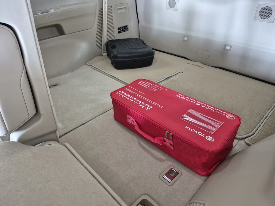 2023 Toyota Land Cruiser VX 