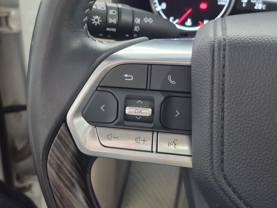 2023 Toyota Land Cruiser VX 