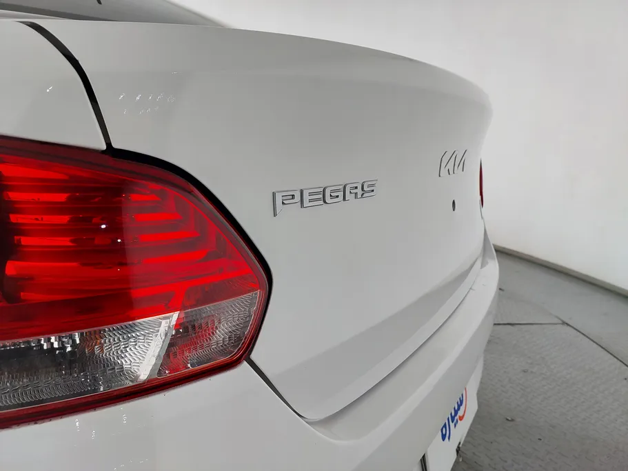 2023 Kia Pegas LX 