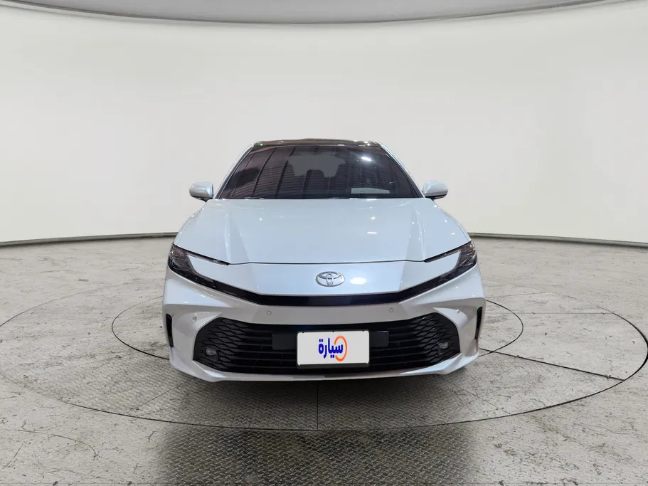 تويوتا كامري LE HEV 2025 