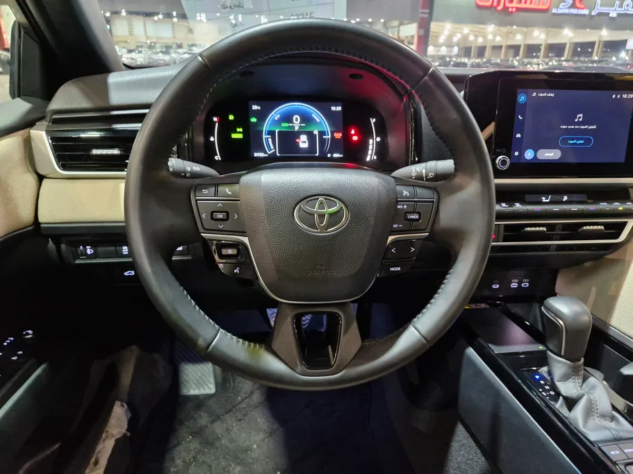 تويوتا كامري LE HEV 2025 
