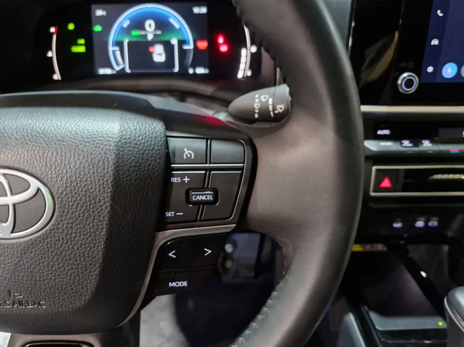 تويوتا كامري LE HEV 2025 