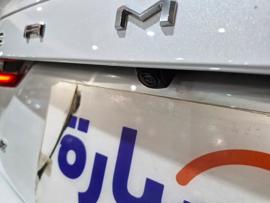 تويوتا كامري LE HEV 2025 