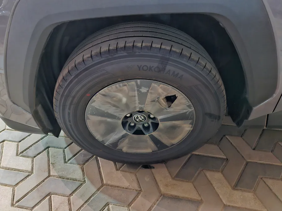 تويوتا راف فور LE 2026 