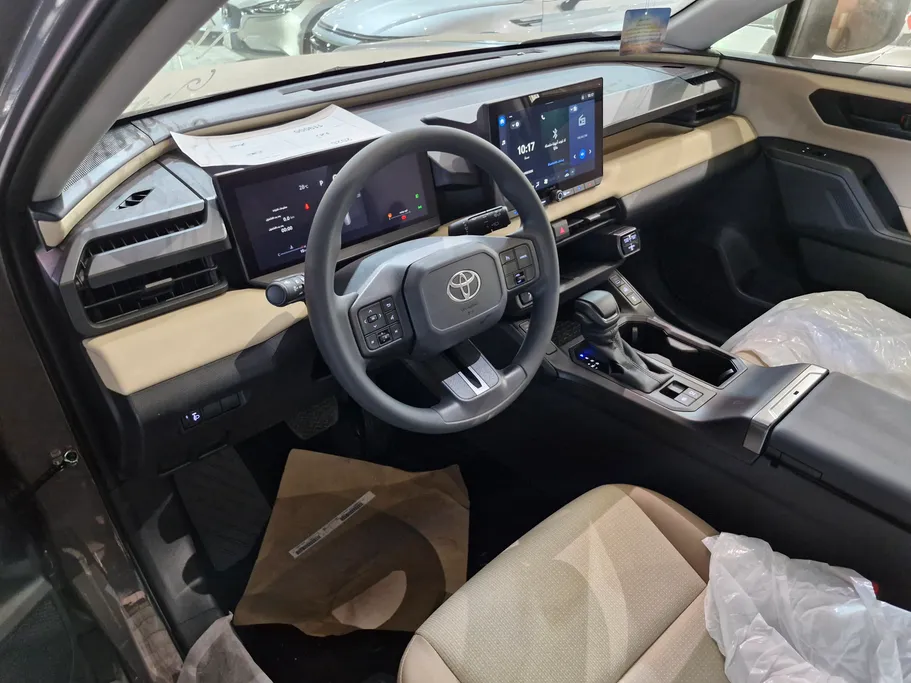 تويوتا راف فور LE 2026 