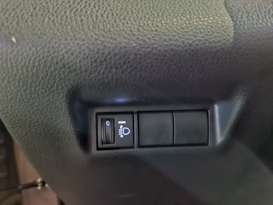 تويوتا راف فور LE 2026 