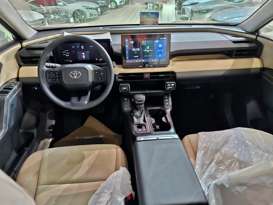 تويوتا راف فور LE 2026 