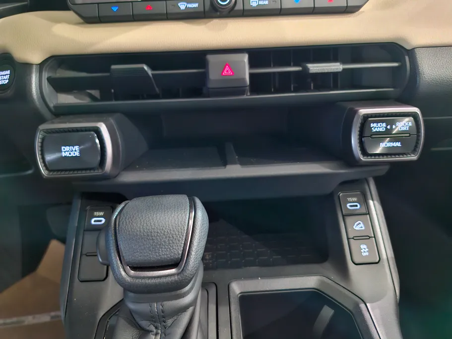 تويوتا راف فور LE 2026 