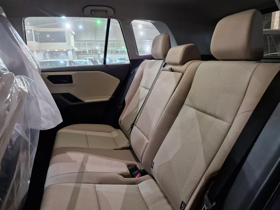 تويوتا راف فور LE 2026 