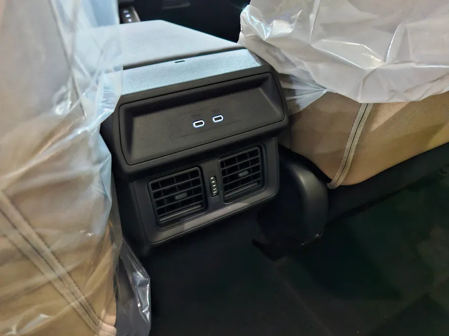 تويوتا راف فور LE 2026 