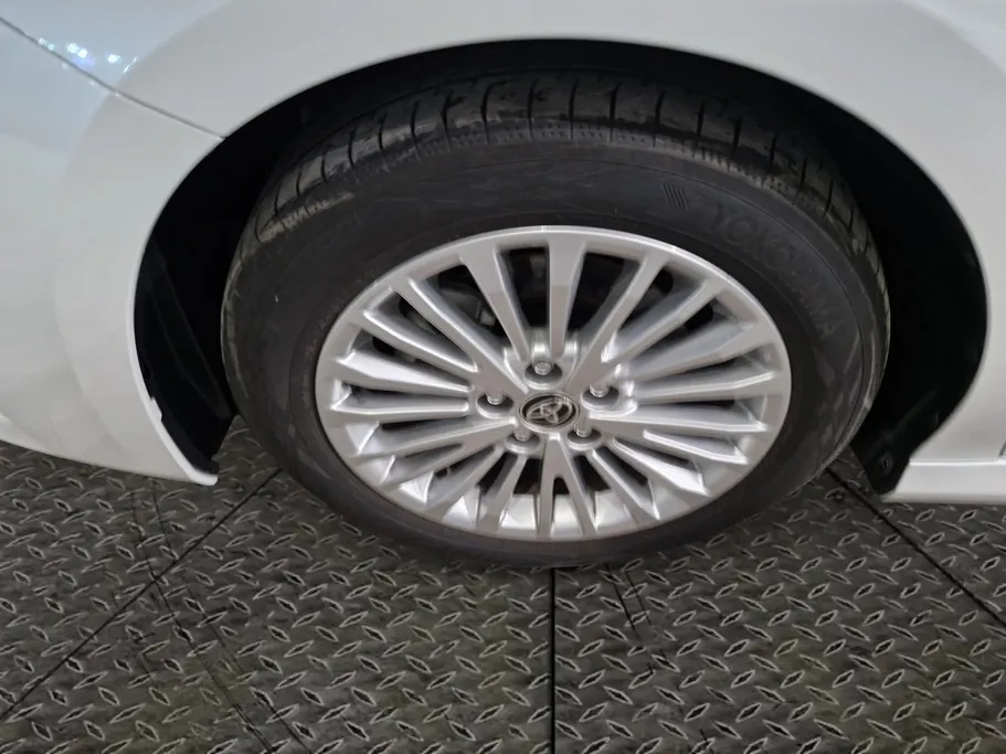 تويوتا كامري LE 2025 