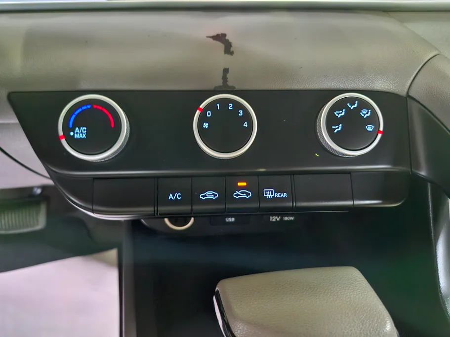 2023 Hyundai Elantra Fleet 