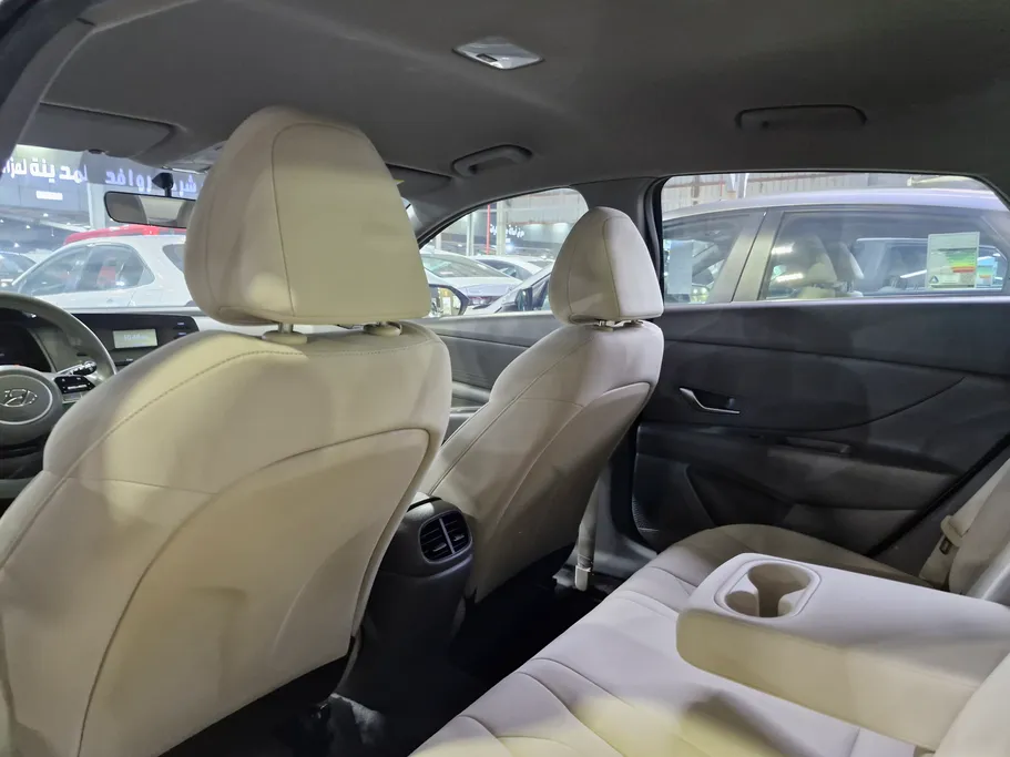 2023 Hyundai Elantra Fleet 