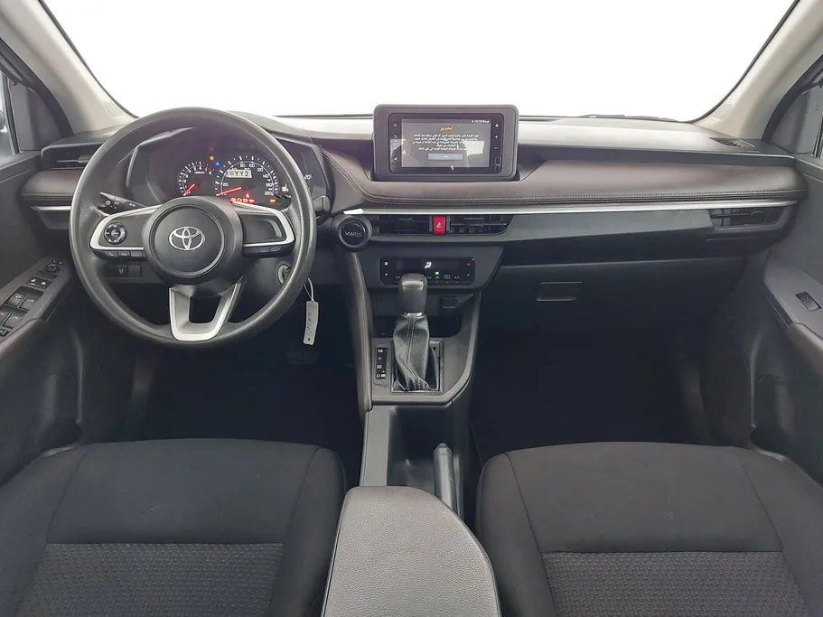 2023 Toyota Yaris  Y 